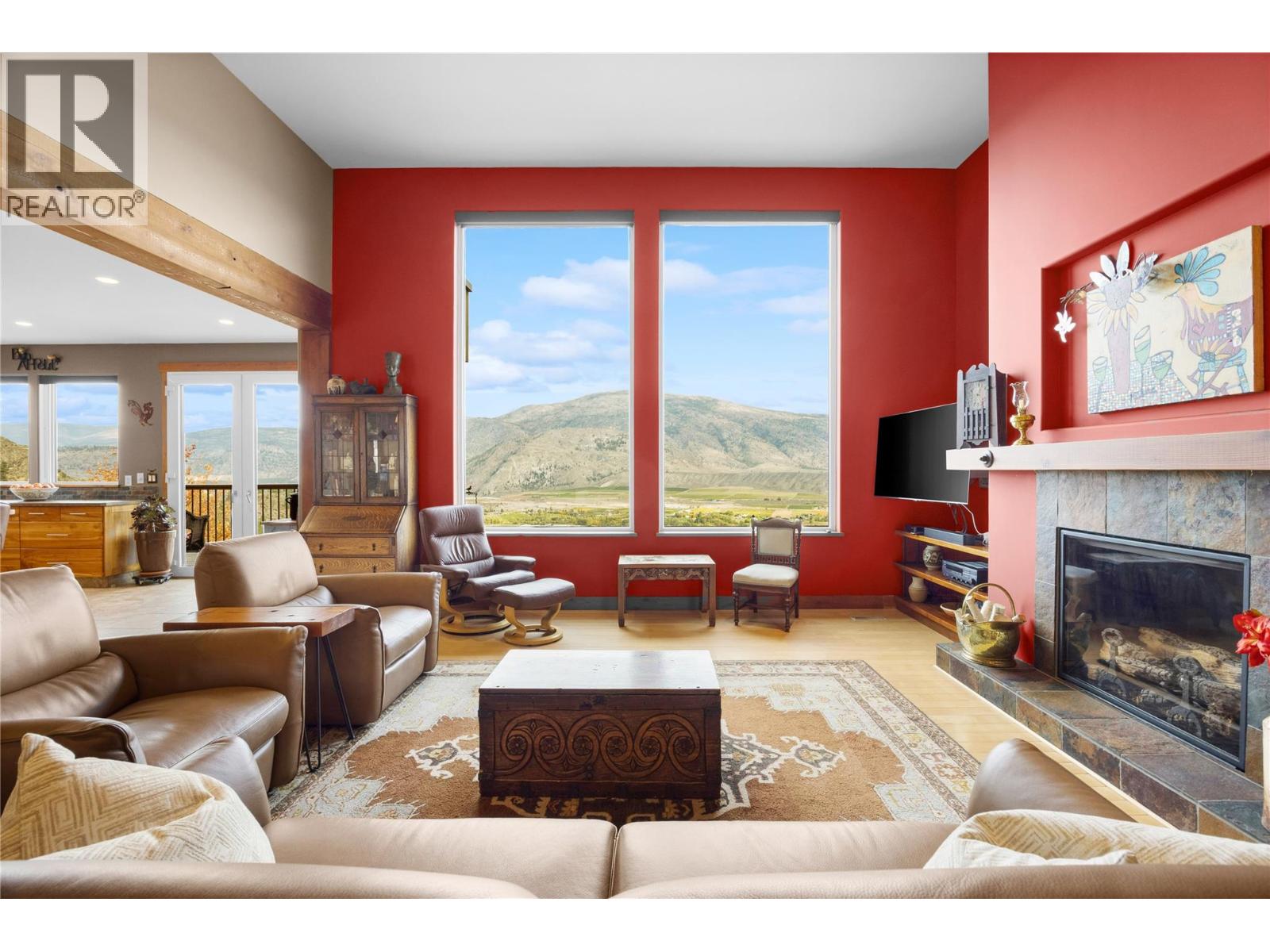  594 Wilson Mountain Road, Oliver