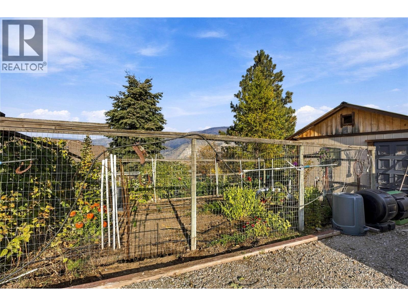  594 Wilson Mountain Road, Oliver