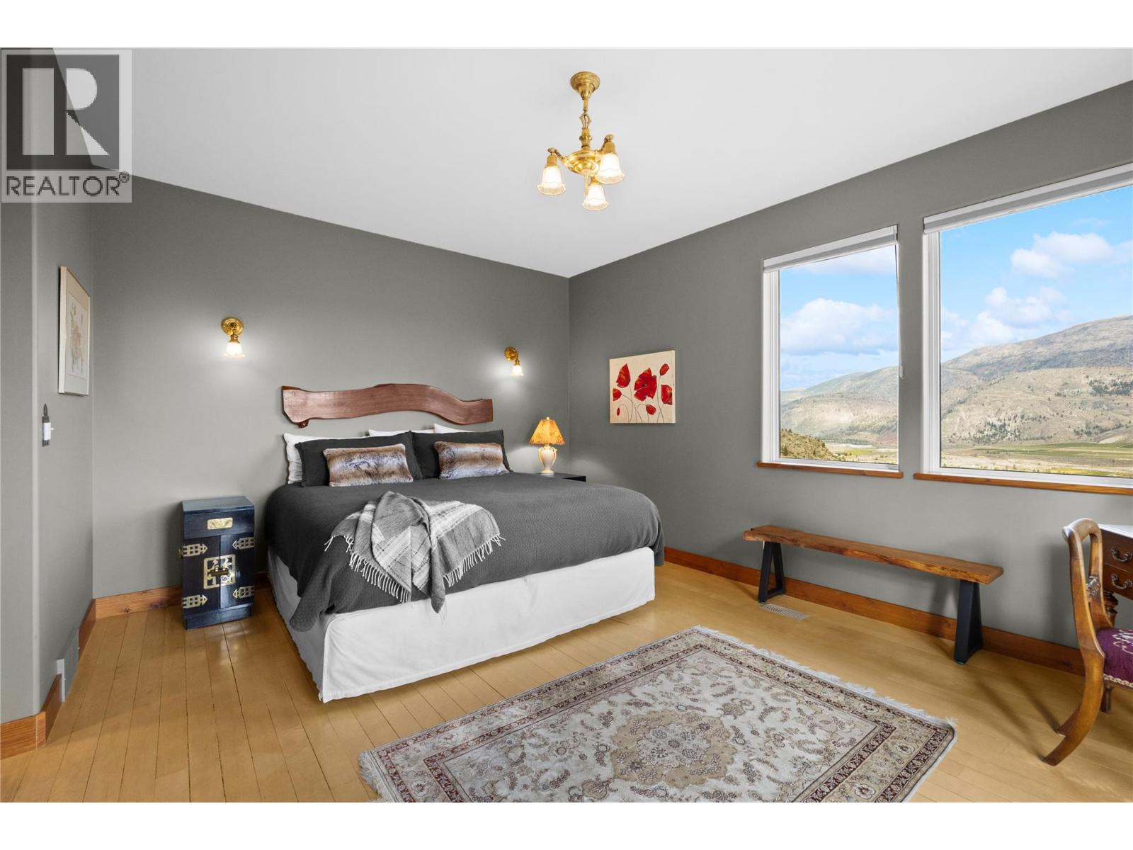  594 Wilson Mountain Road, Oliver
