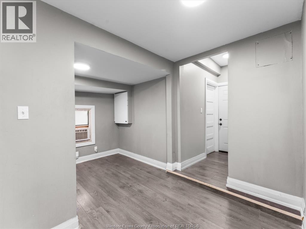 446 Wyandotte Street West — photo 13