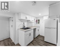 446 Wyandotte Street West, Windsor, ON N9A5X4 Photo 17
