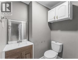 446 Wyandotte Street West, Windsor, ON N9A5X4 Photo 30