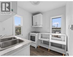 446 Wyandotte Street West, Windsor, ON N9A5X4 Photo 31
