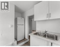 446 Wyandotte Street West, Windsor, ON N9A5X4 Photo 32