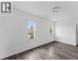 446 Wyandotte Street West, Windsor, ON N9A5X4 Photo 34