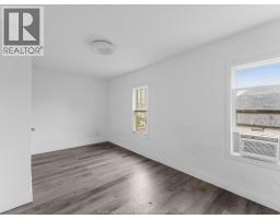 446 Wyandotte Street West, Windsor, ON N9A5X4 Photo 35