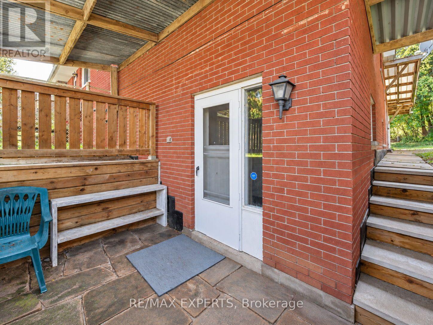 331 King Street East — photo 31