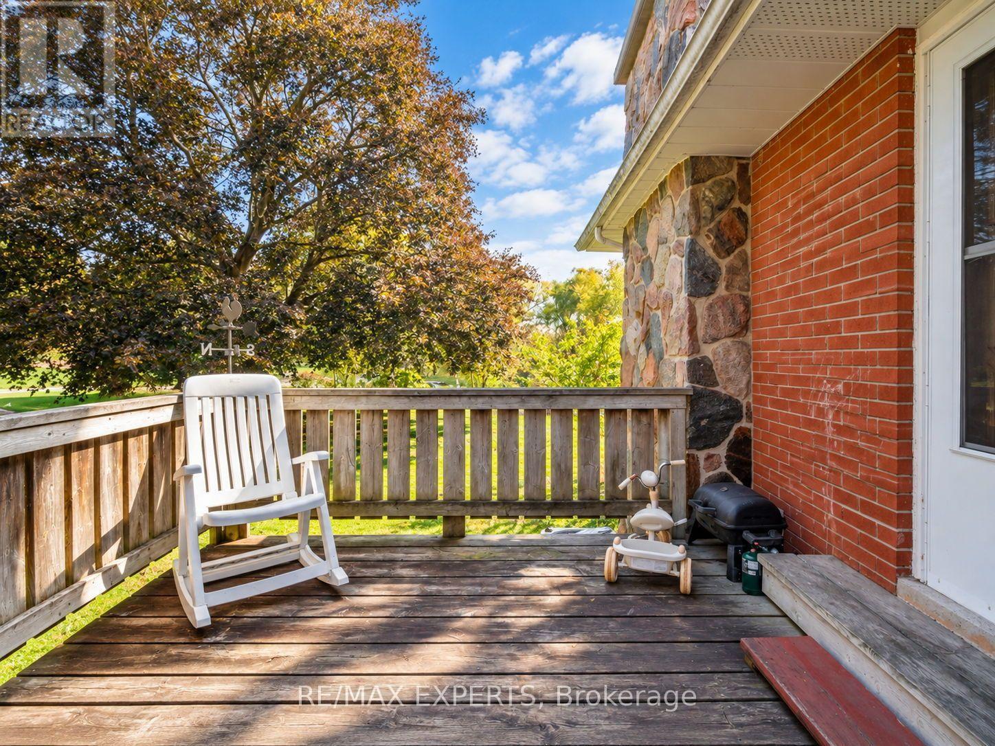 331 King Street East — photo 32