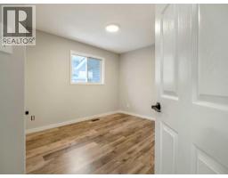 204 Mt Rundle Road W - photo 17