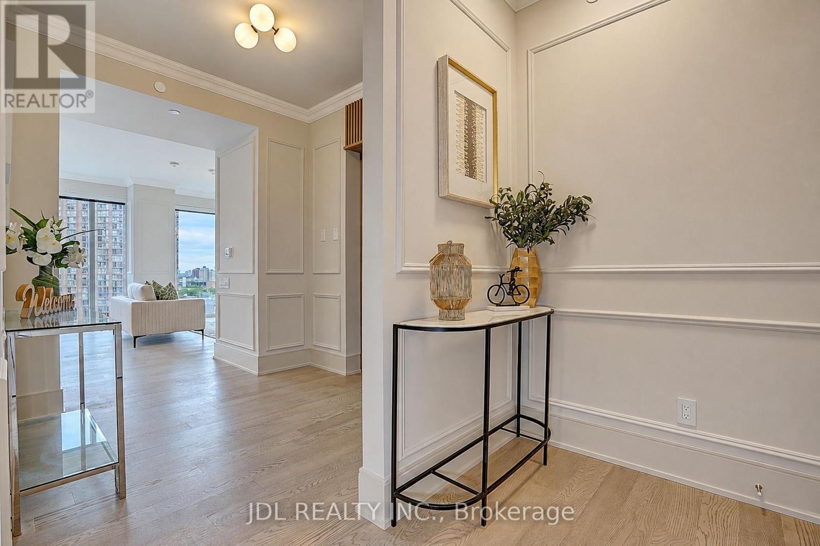 #1615 1 GLOUCESTER STREET - 13