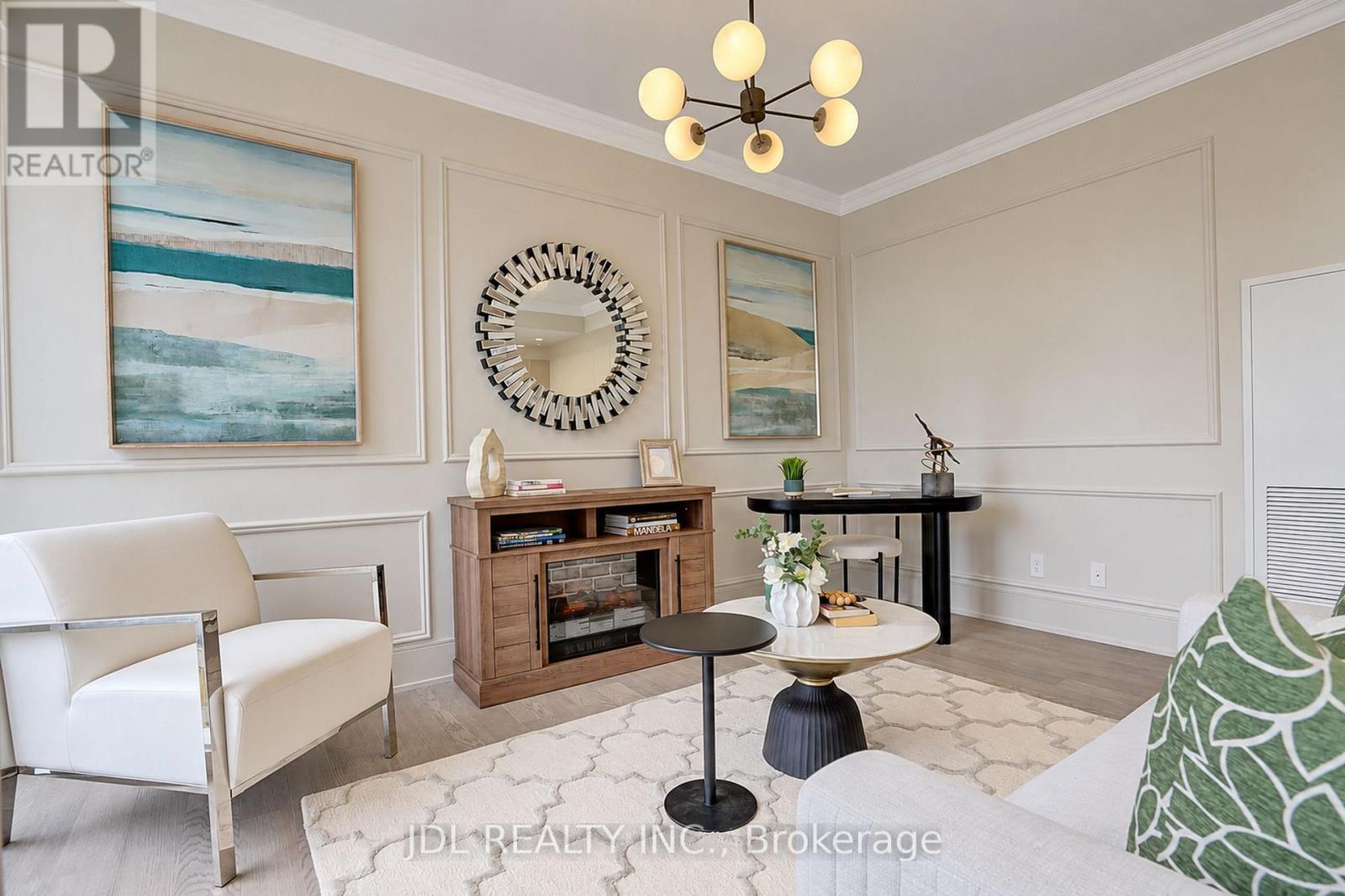 #1615 1 GLOUCESTER STREET - 18