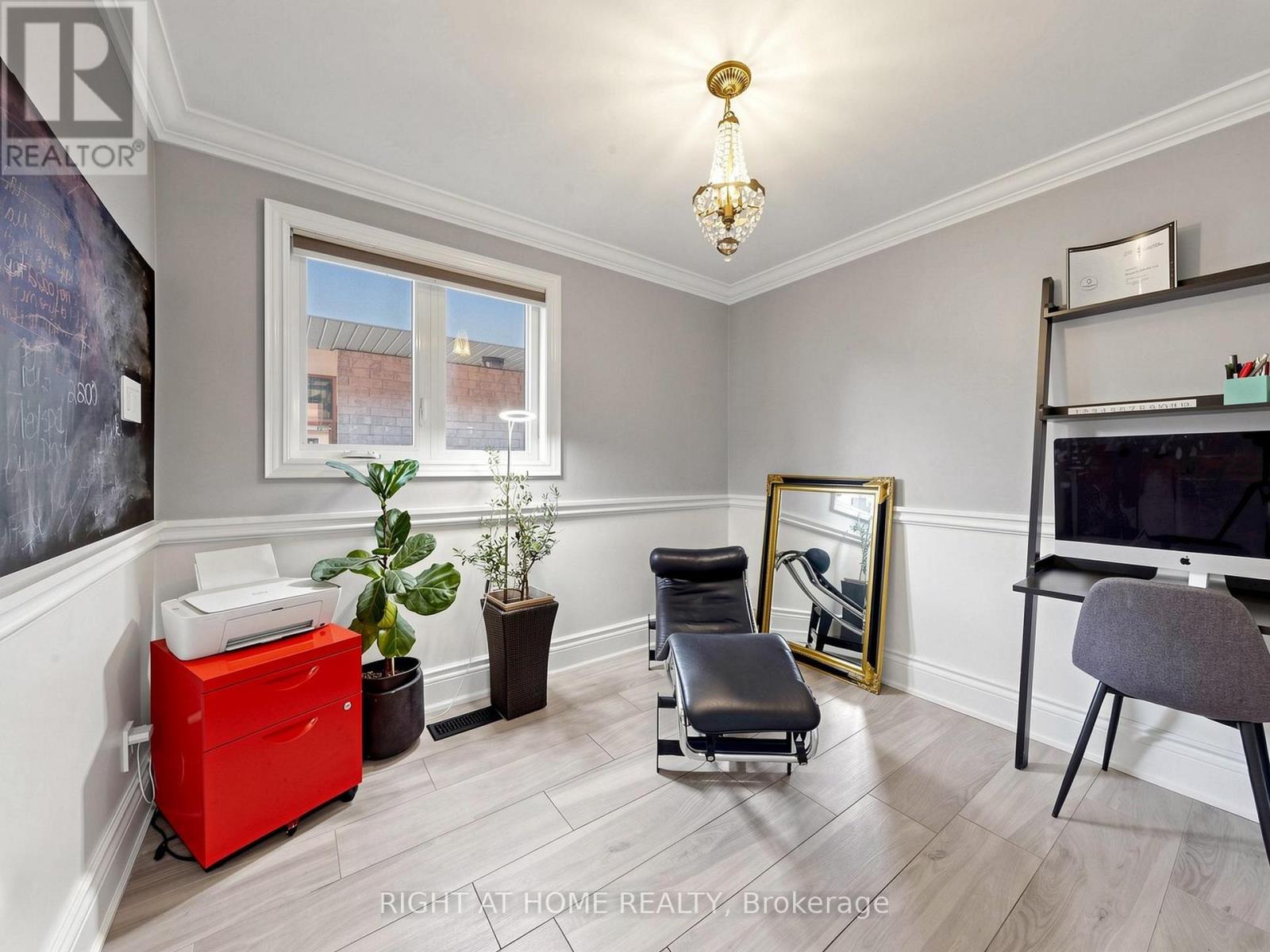 497 Northcliffe Boulevard, Toronto, ON photo 17