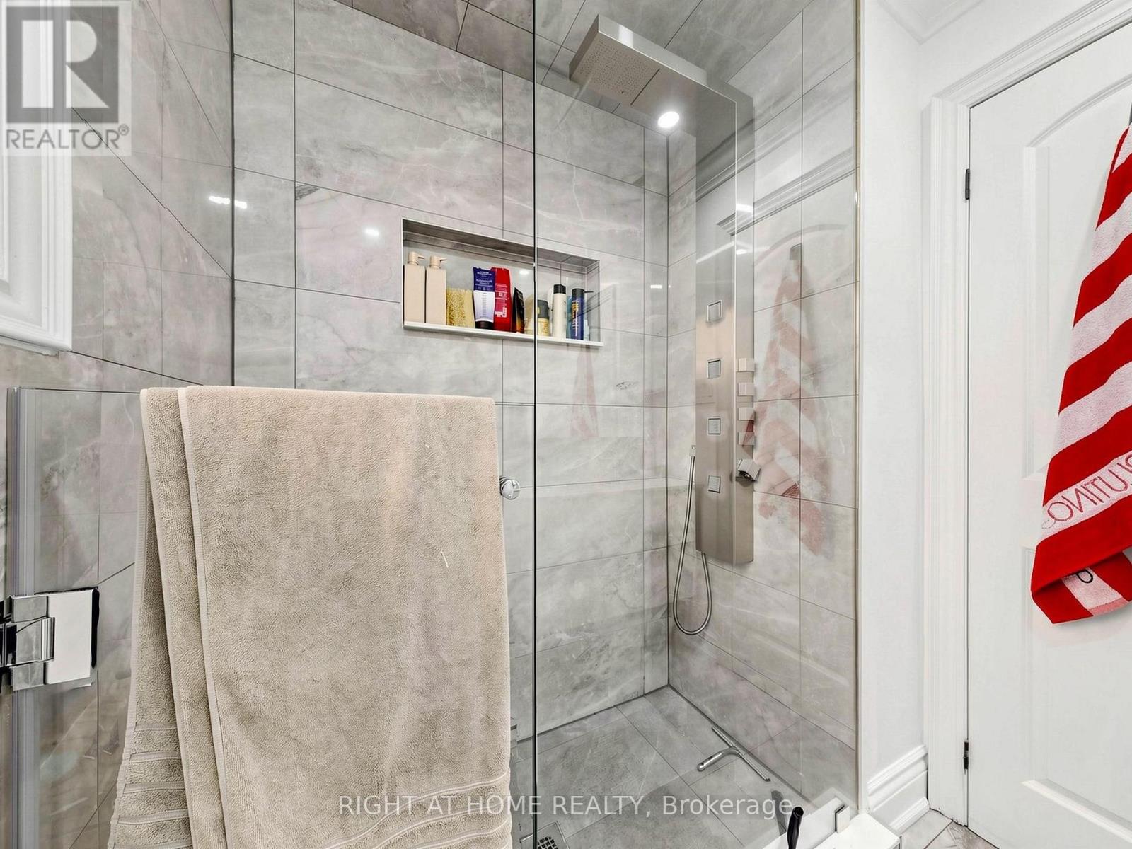 497 Northcliffe Boulevard, Toronto, ON photo 19