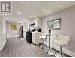 497 Northcliffe Boulevard, Toronto, ON M6E3L4 Photo 24