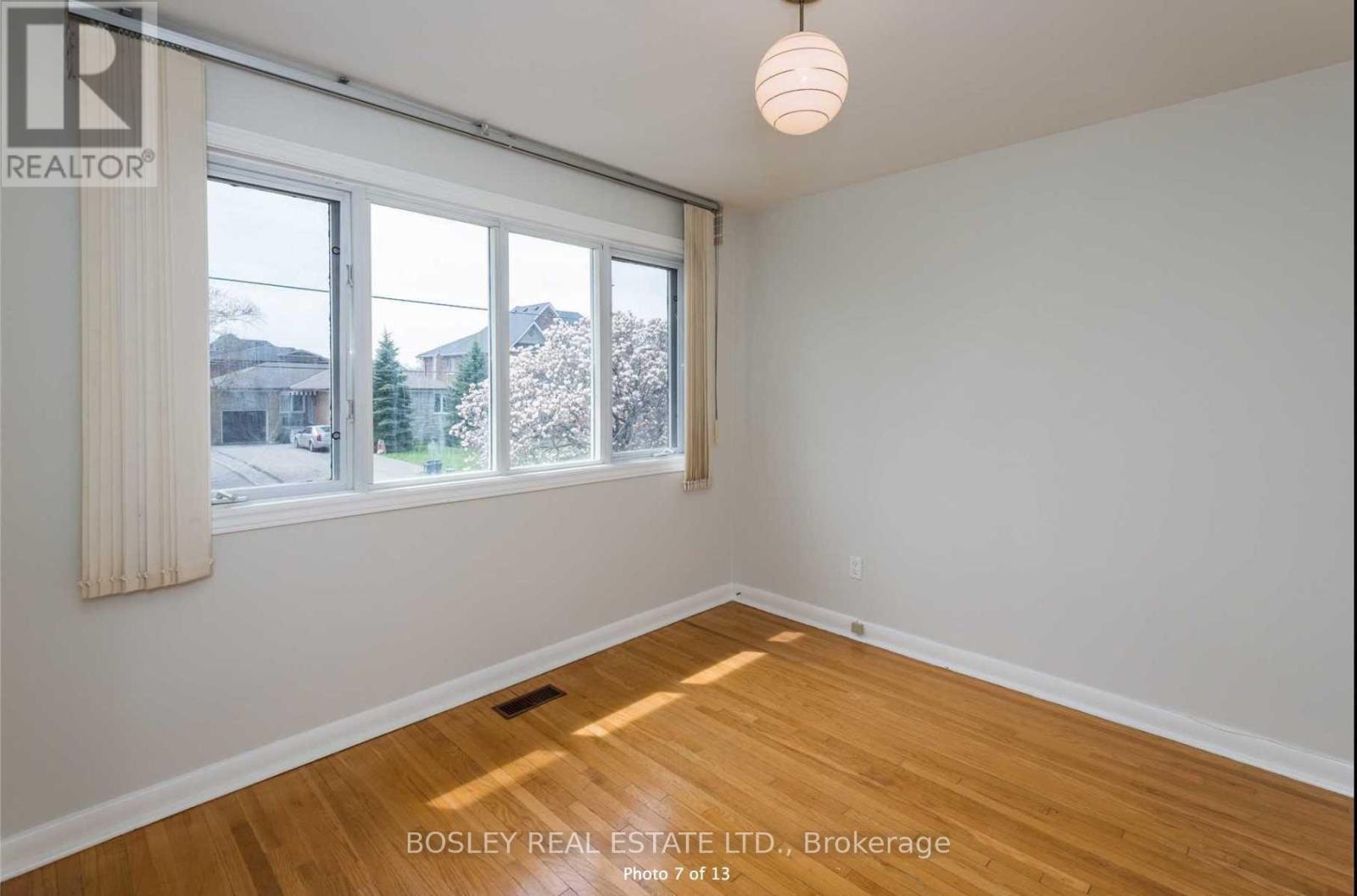 286 SEARLE AVENUE, Toronto (Bathurst Manor) — photo 6