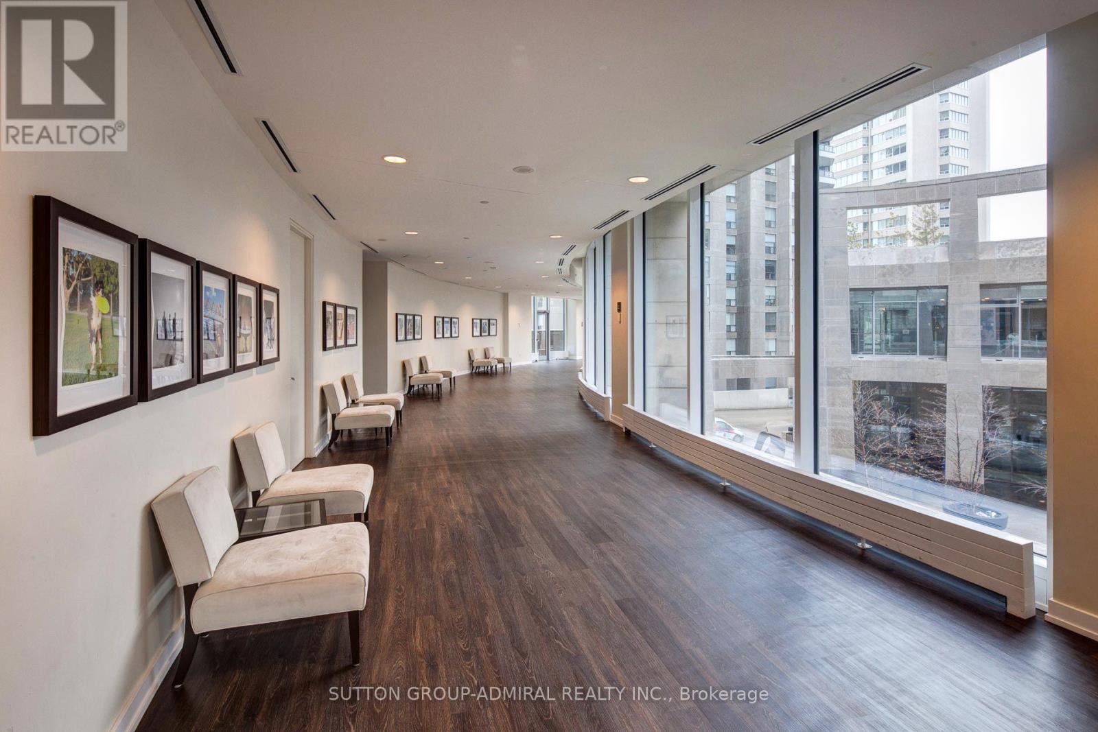2191 Yonge Street — photo 38