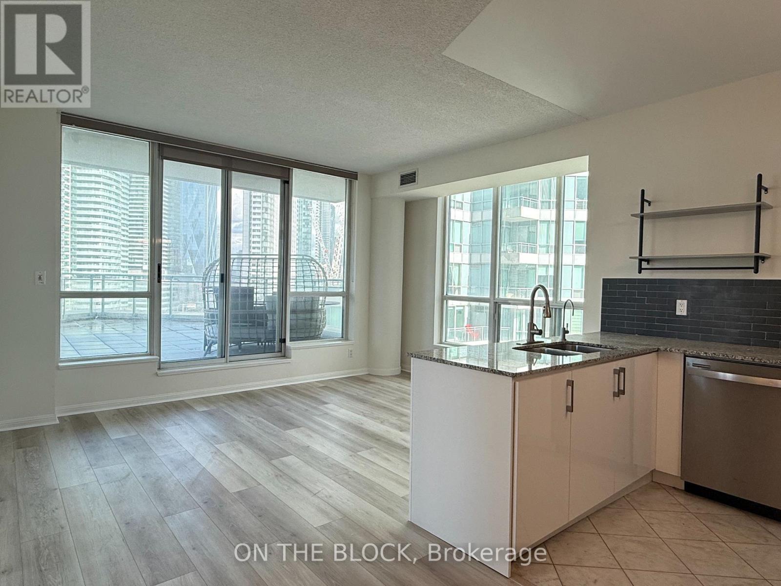 1515 - 230 QUEENS QUAY W, Toronto (Waterfront Communities) — photo 10