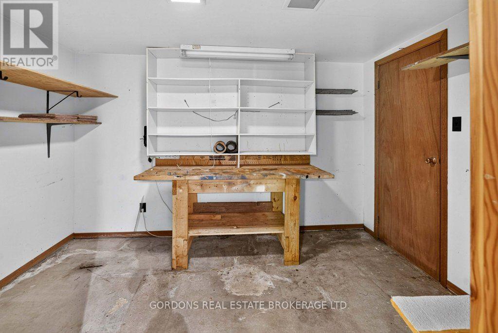 679 Palace Road — photo 44