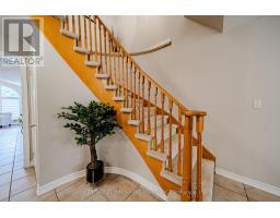 30 Castle Green Drive, Whitby, ON L1R2P9 Photo 22