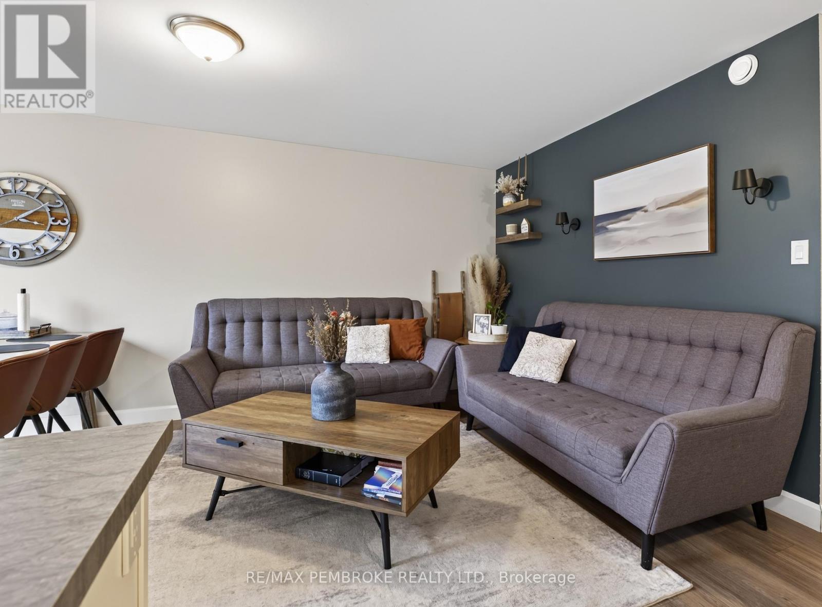 617 Nelson Street — photo 8