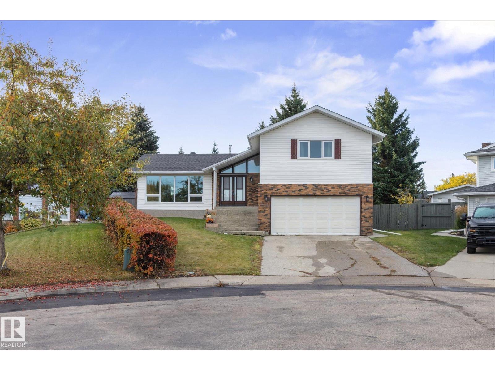 313 Greystone Place, Sherwood Park: 3 bed house