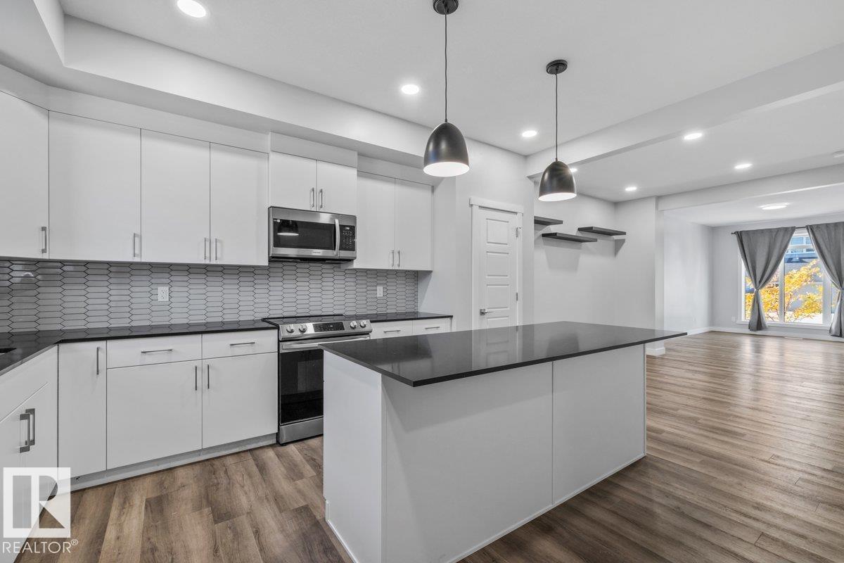 9815 227 ST NW, Edmonton — photo 13