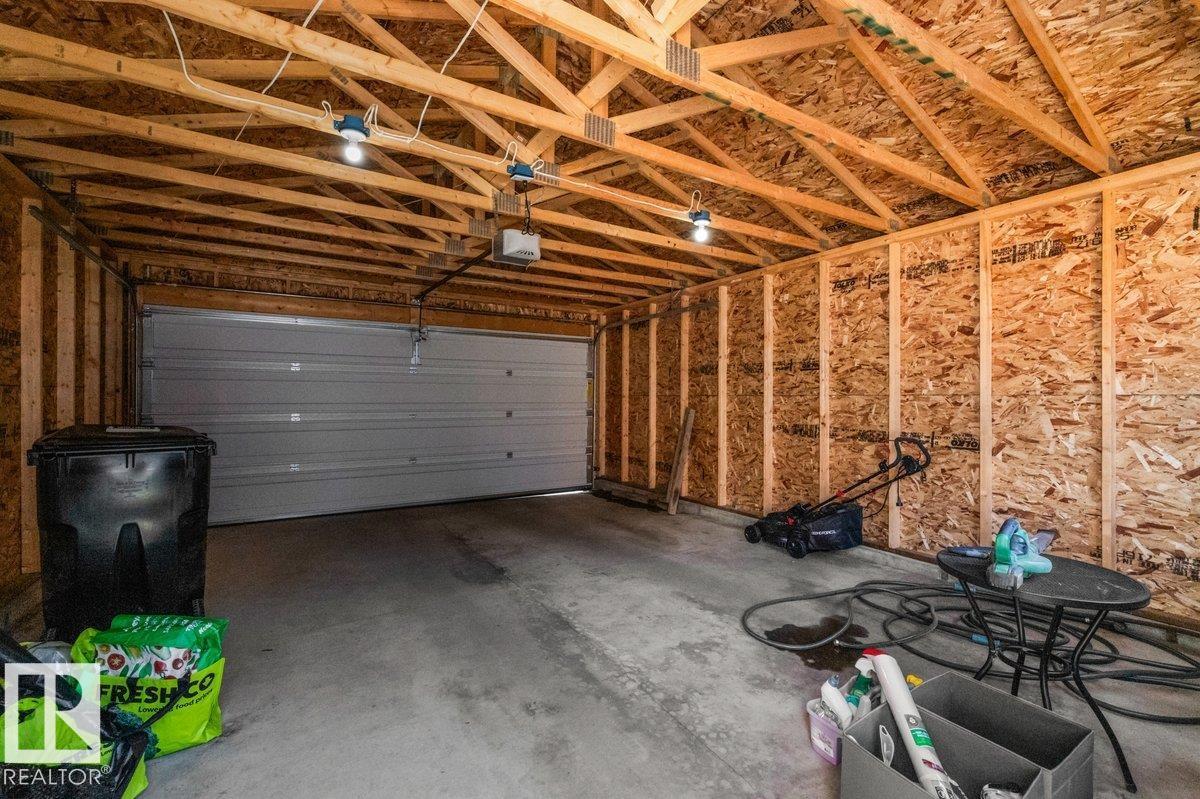 9815 227 ST NW, Edmonton — photo 33