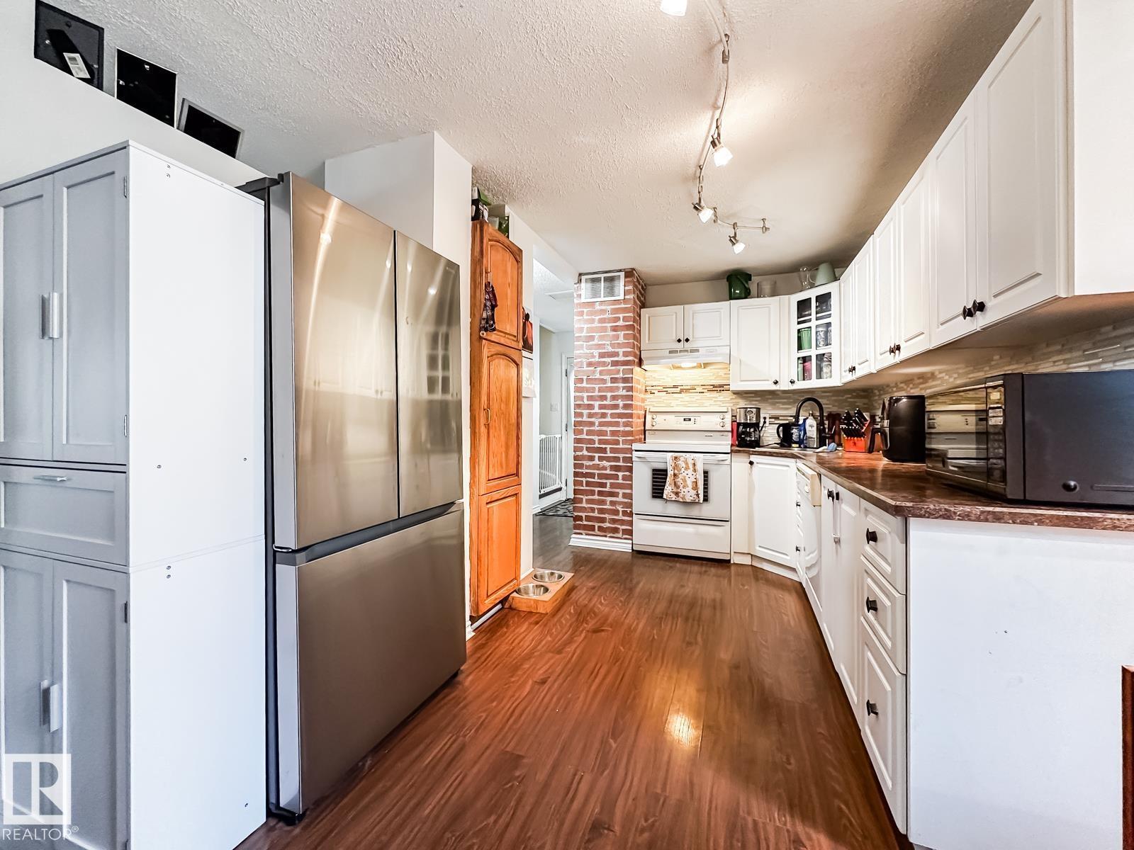 12114 106 ST NW, Edmonton — photo 11