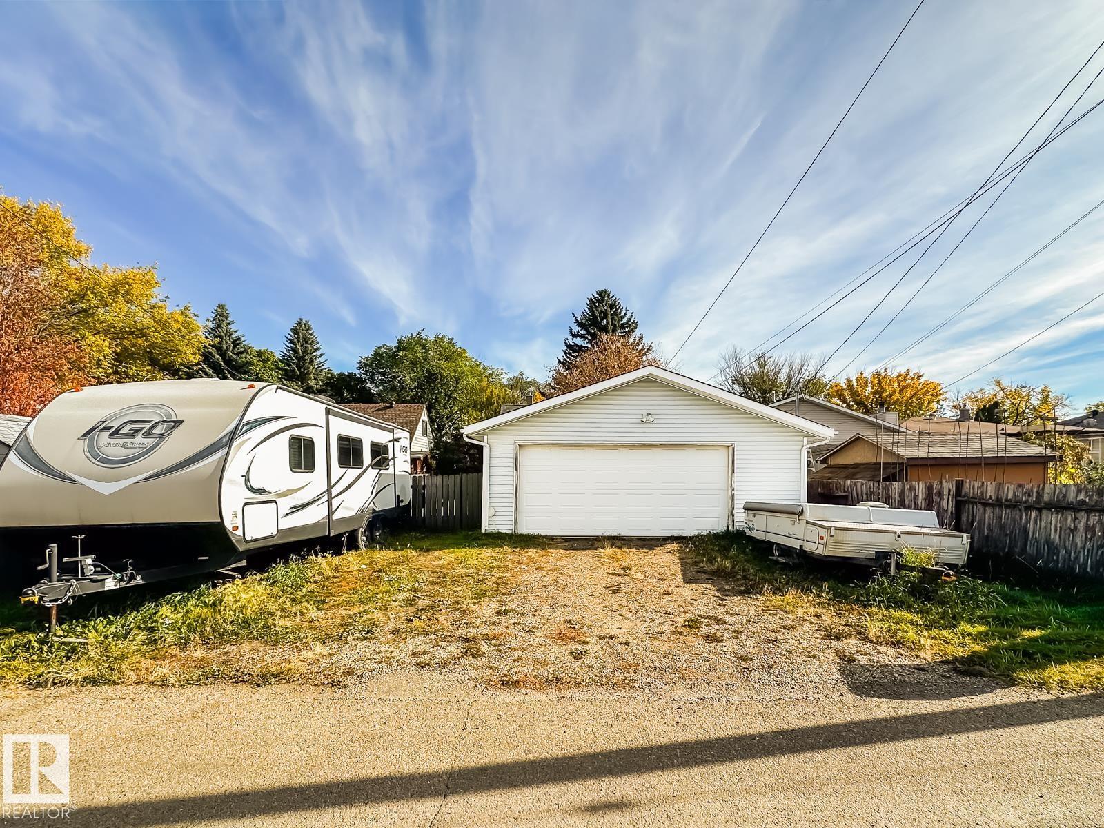 12114 106 ST NW - 39