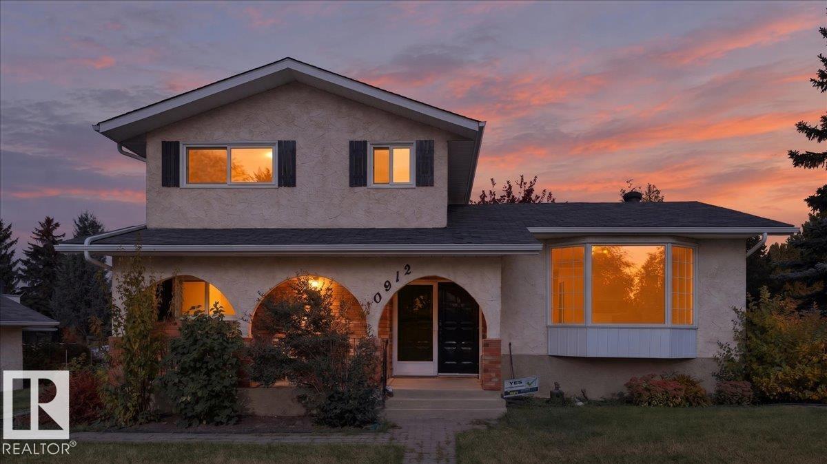 Photo of 10912 34A AV NW, Edmonton