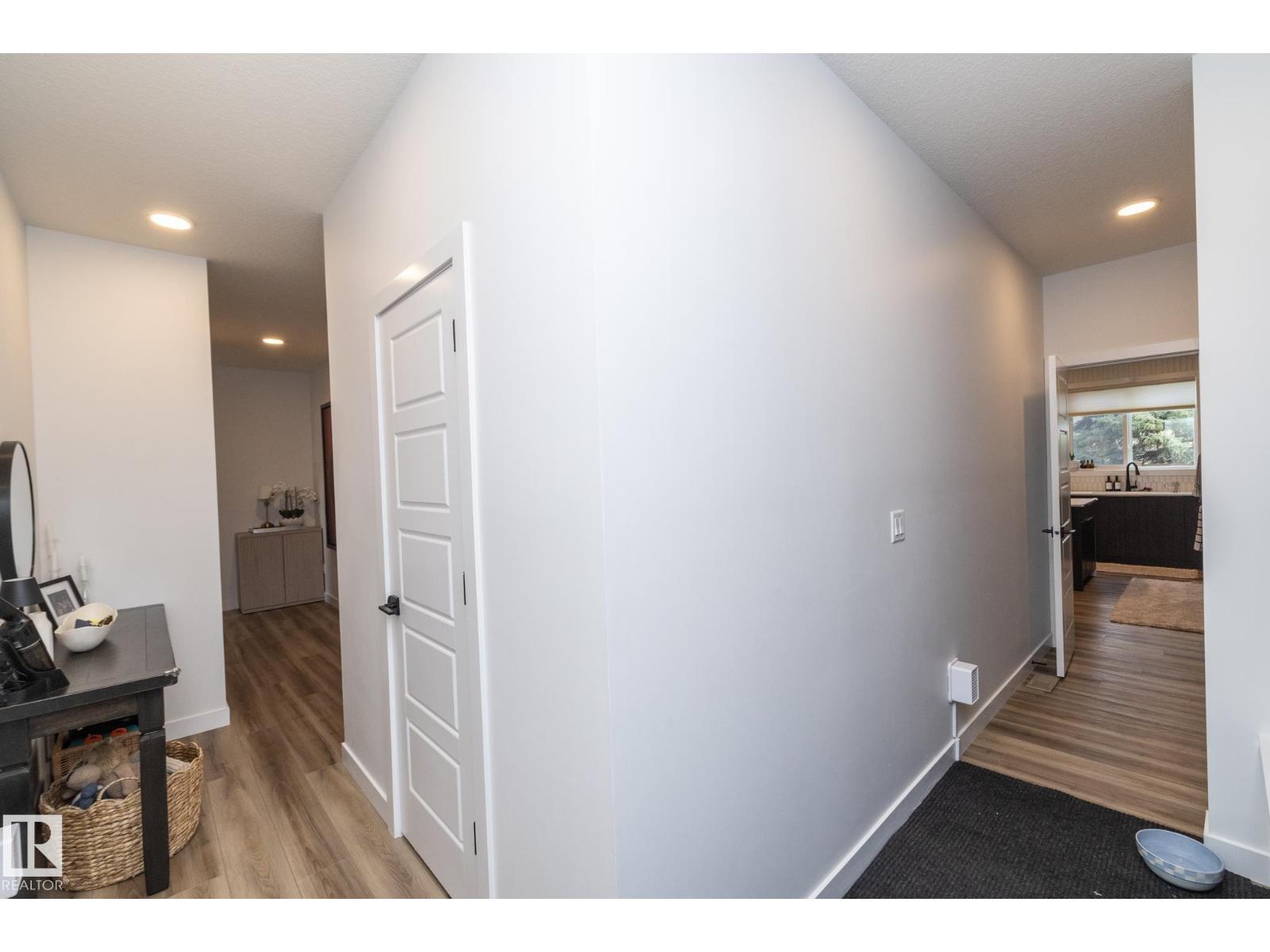 54 Kingsbury Circle, photo 5