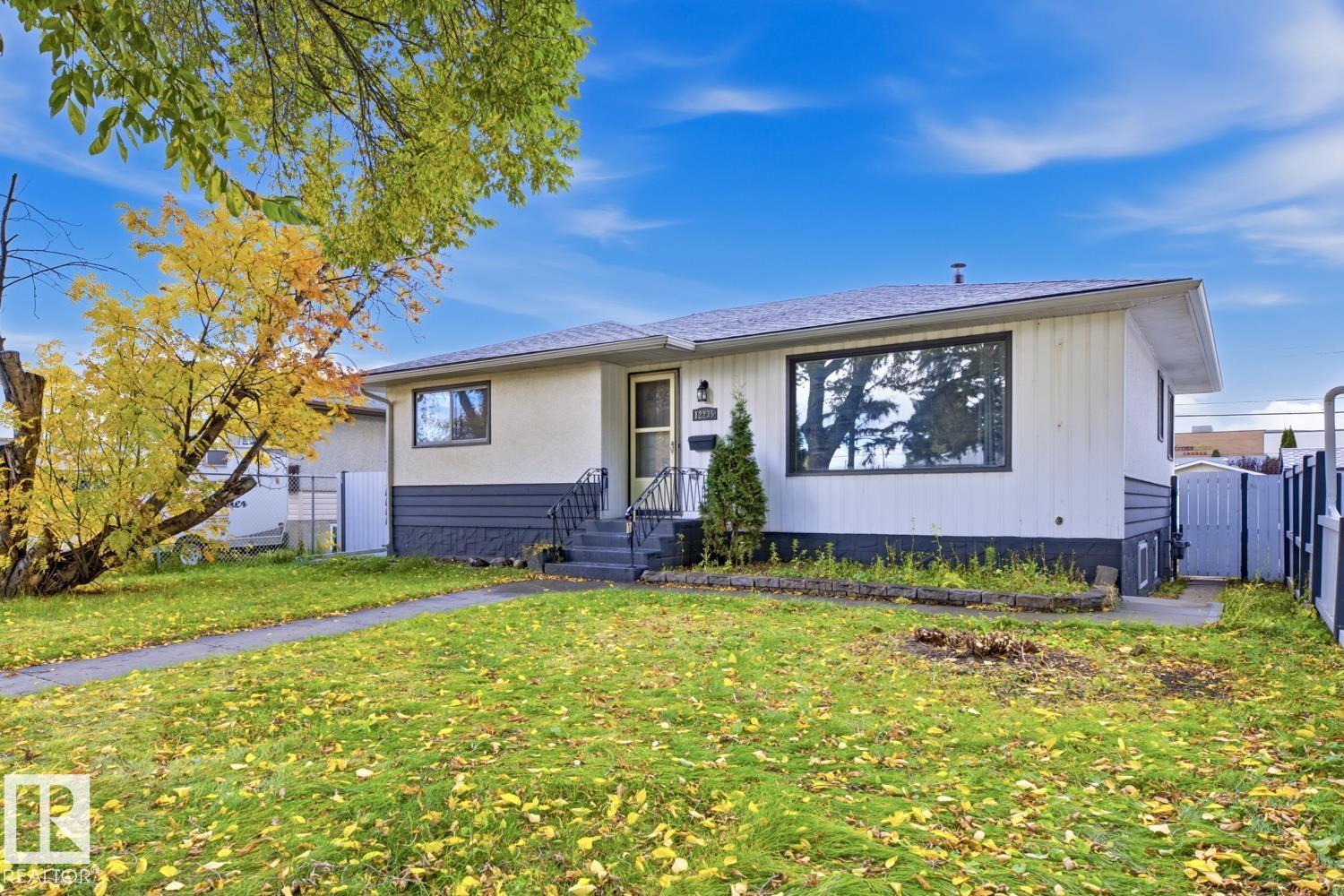 12235 51 Street NW, photo 2