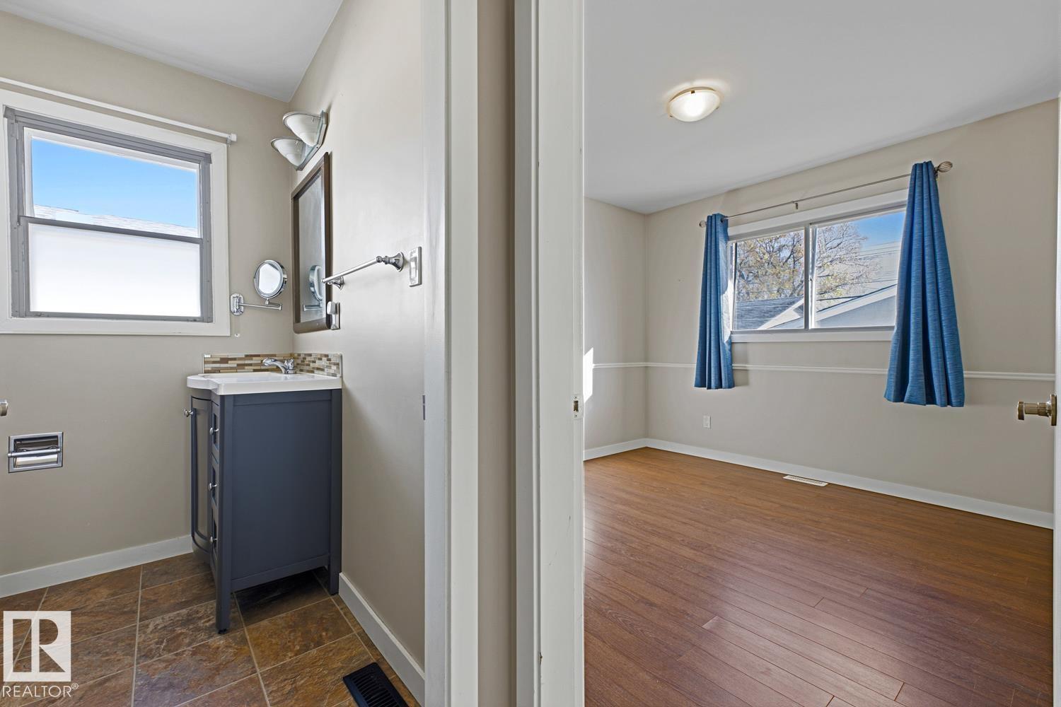 12235 51 Street NW, photo 22