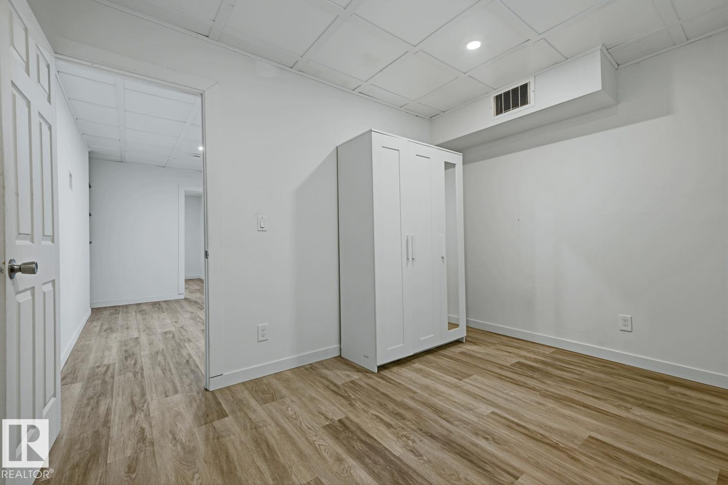 12235 51 Street NW, photo 38