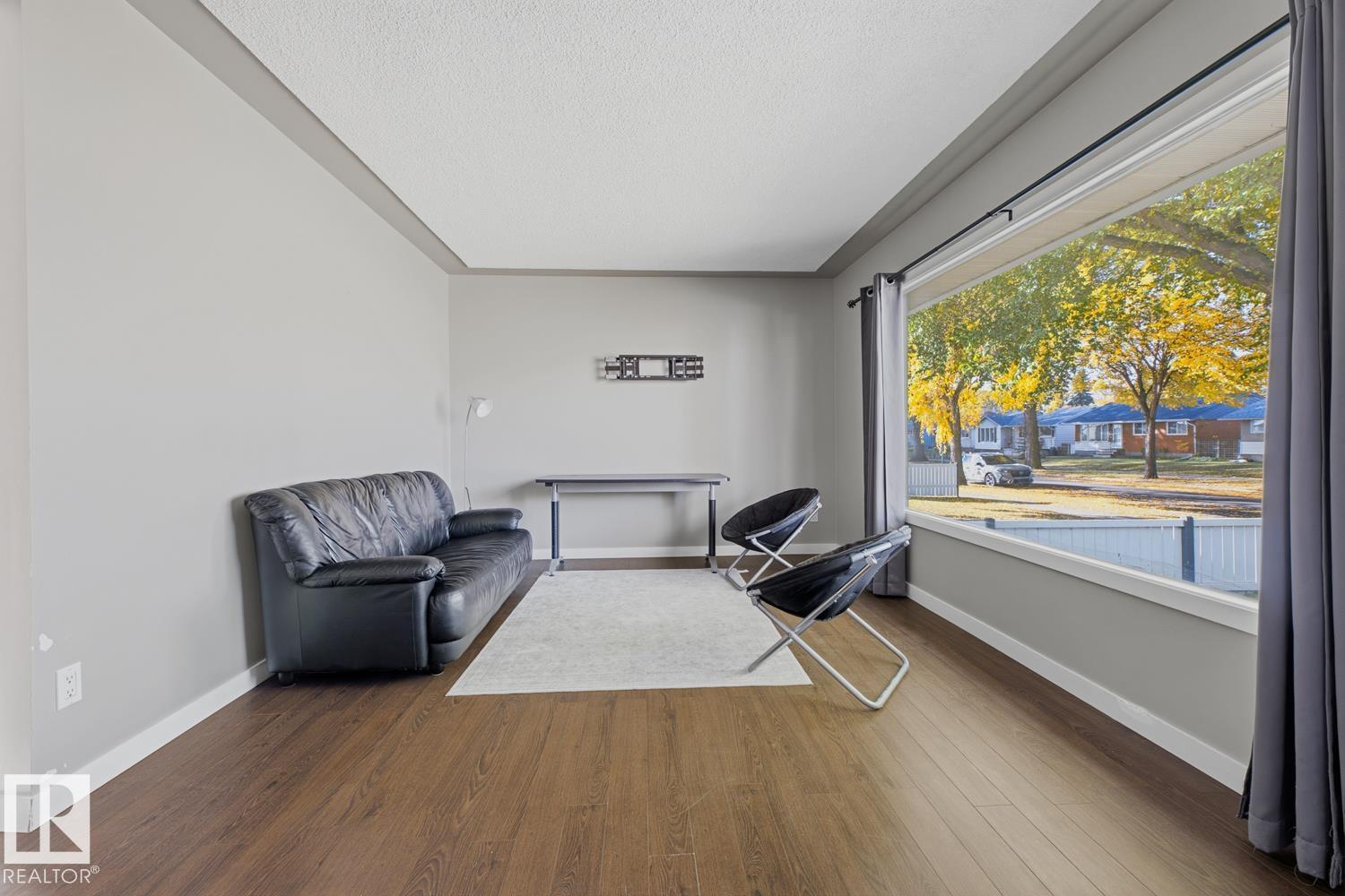 12235 51 Street NW, photo 7