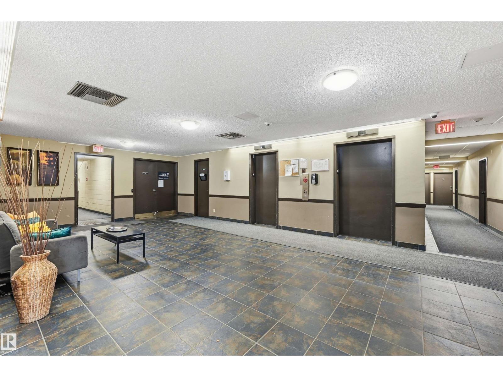 #205 10175 114 St NW photo 3 — MLS® E4513068