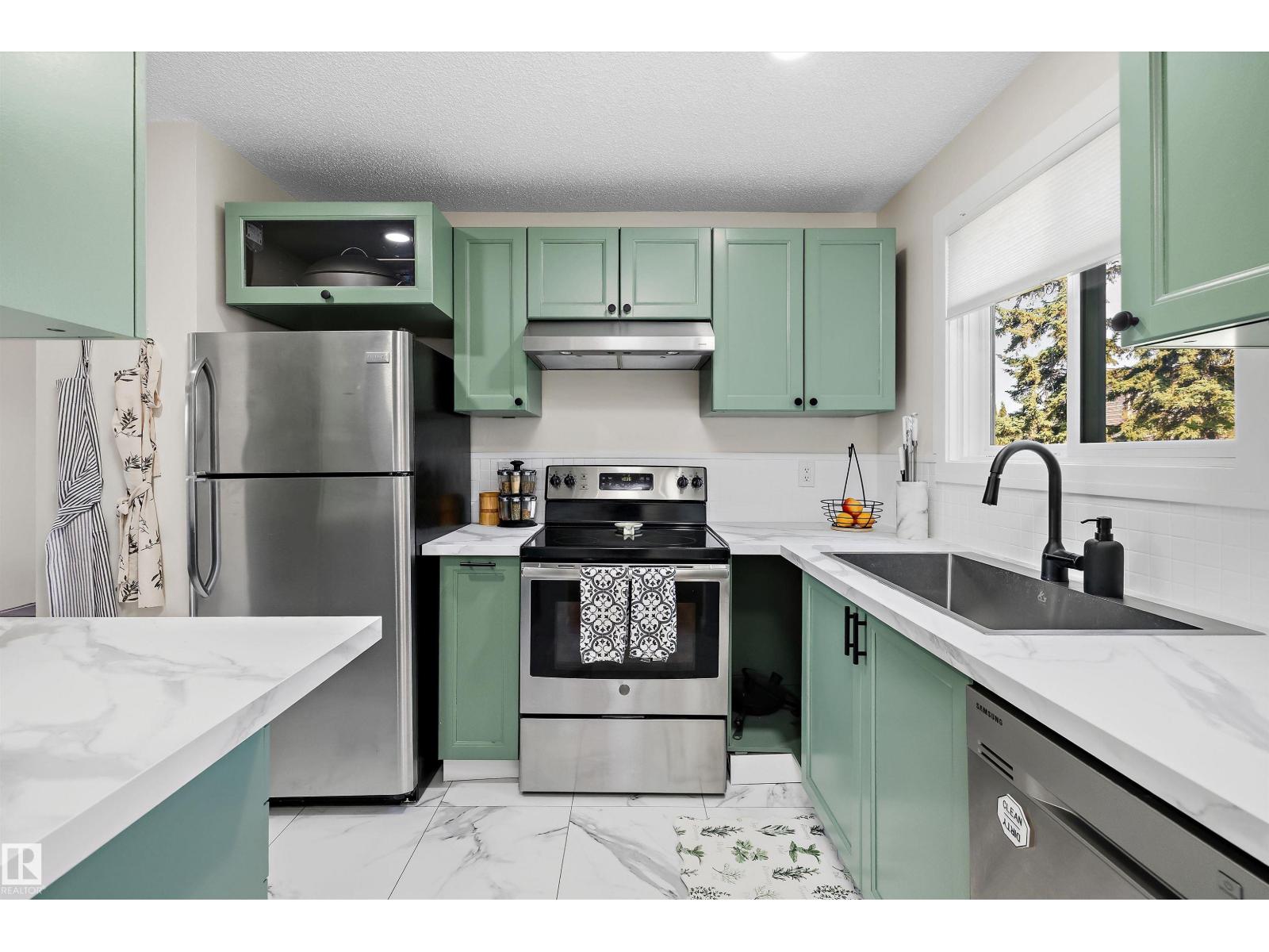 14207 23 ST NW - 2