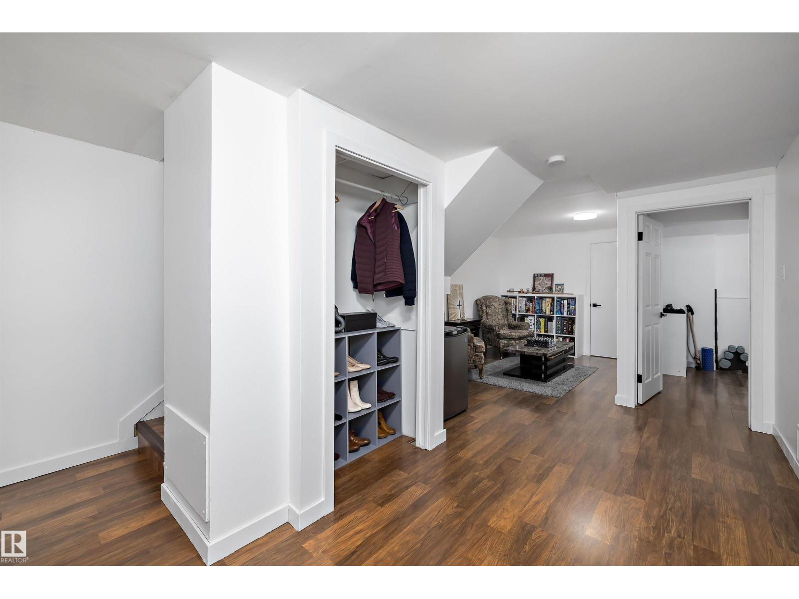 14207 23 ST NW - 25