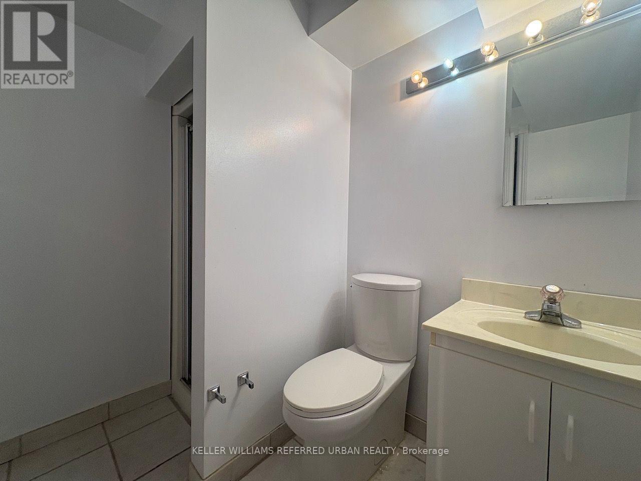 63 Oatlands Crescent, Richmond Hill, ON photo 30