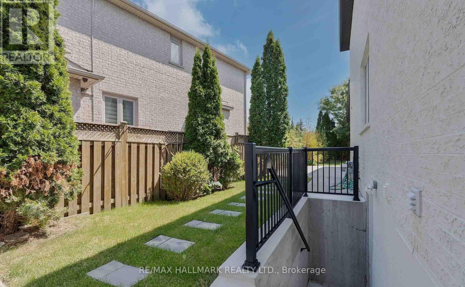 83 Gladstone Avenue — photo 2