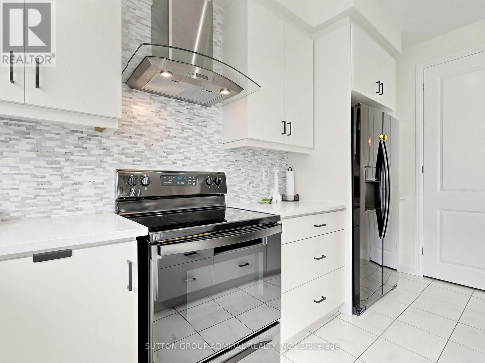 85 CASELY AVENUE - 13