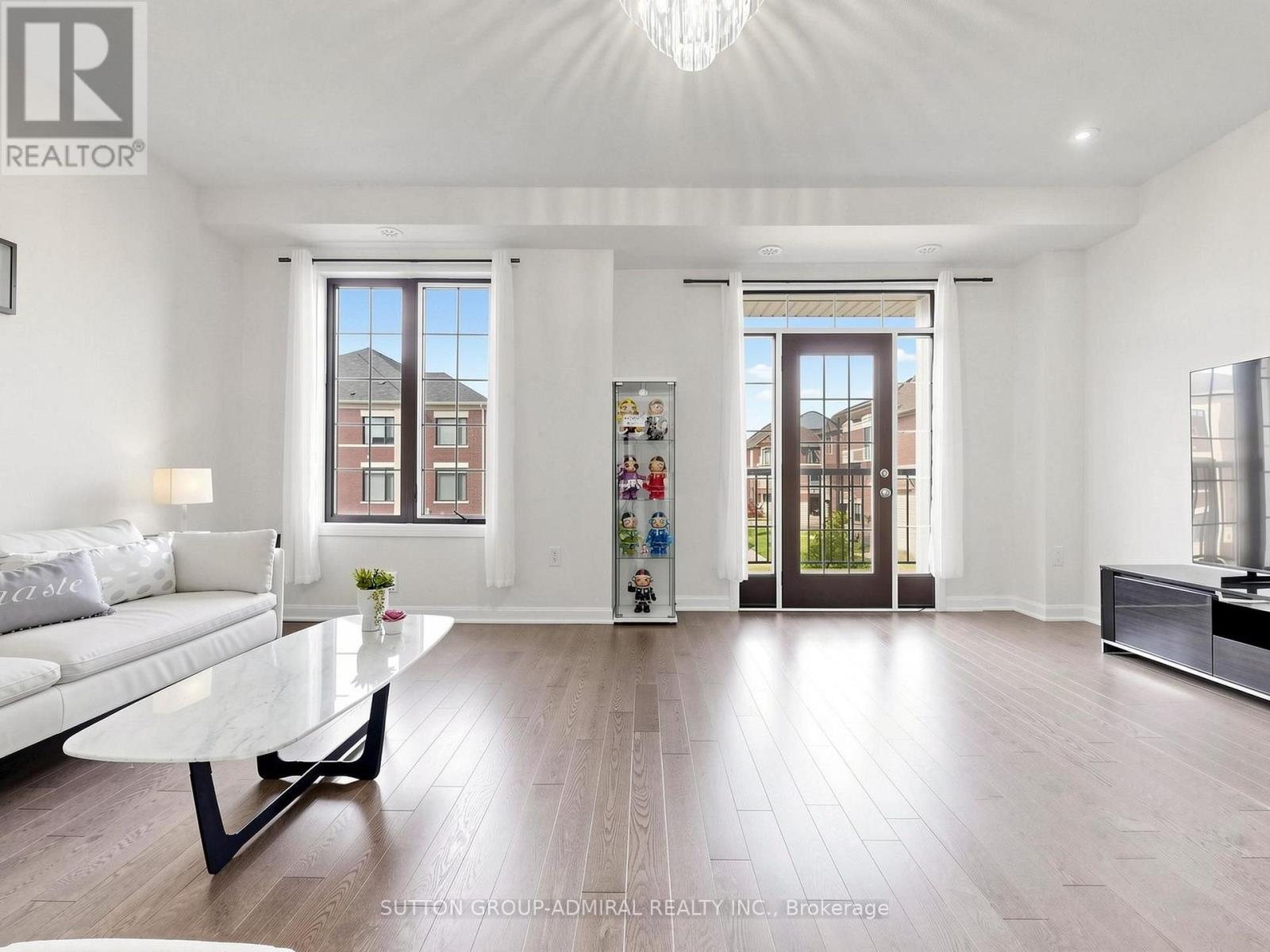 85 CASELY AVENUE - 3