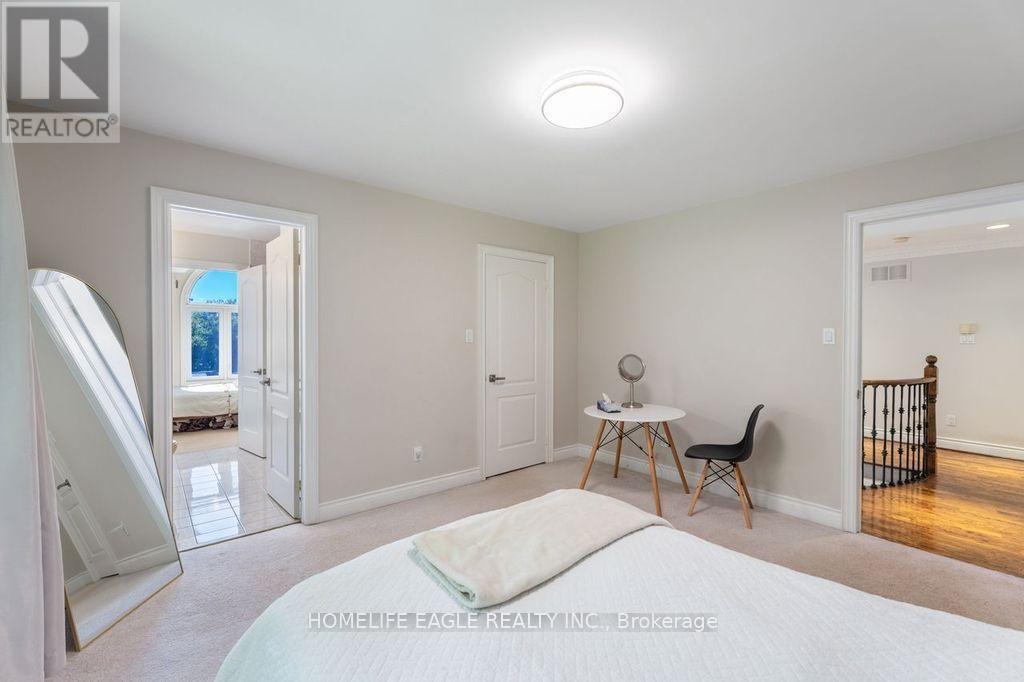 118 MAY AVENUE - 20