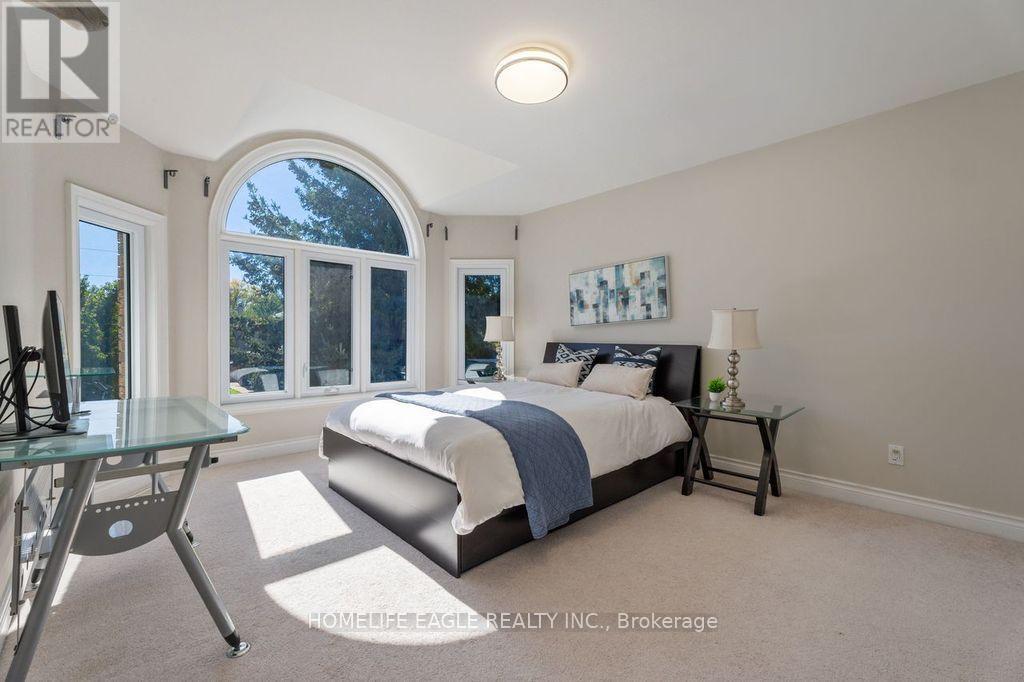 118 MAY AVENUE - 21