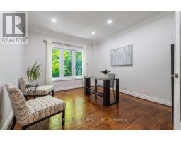 Primary Bedroom - 118 May Avenue, Richmond Hill, ON L4C3S6 Photo 11