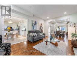 Family room - 118 May Avenue, Richmond Hill, ON L4C3S6 Photo 7