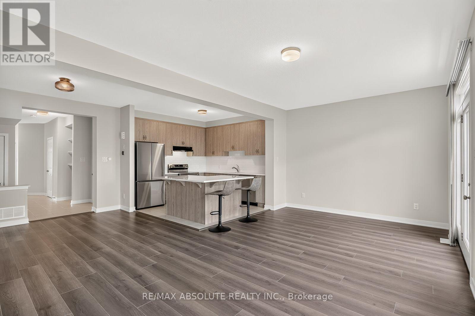 235 BILLRIAN CRESCENT - 12