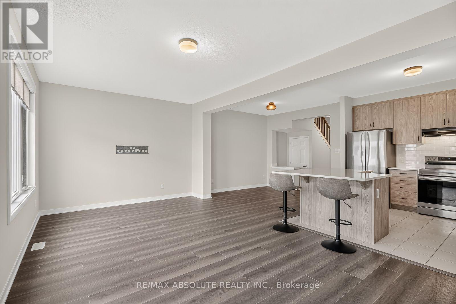 235 BILLRIAN CRESCENT - 13