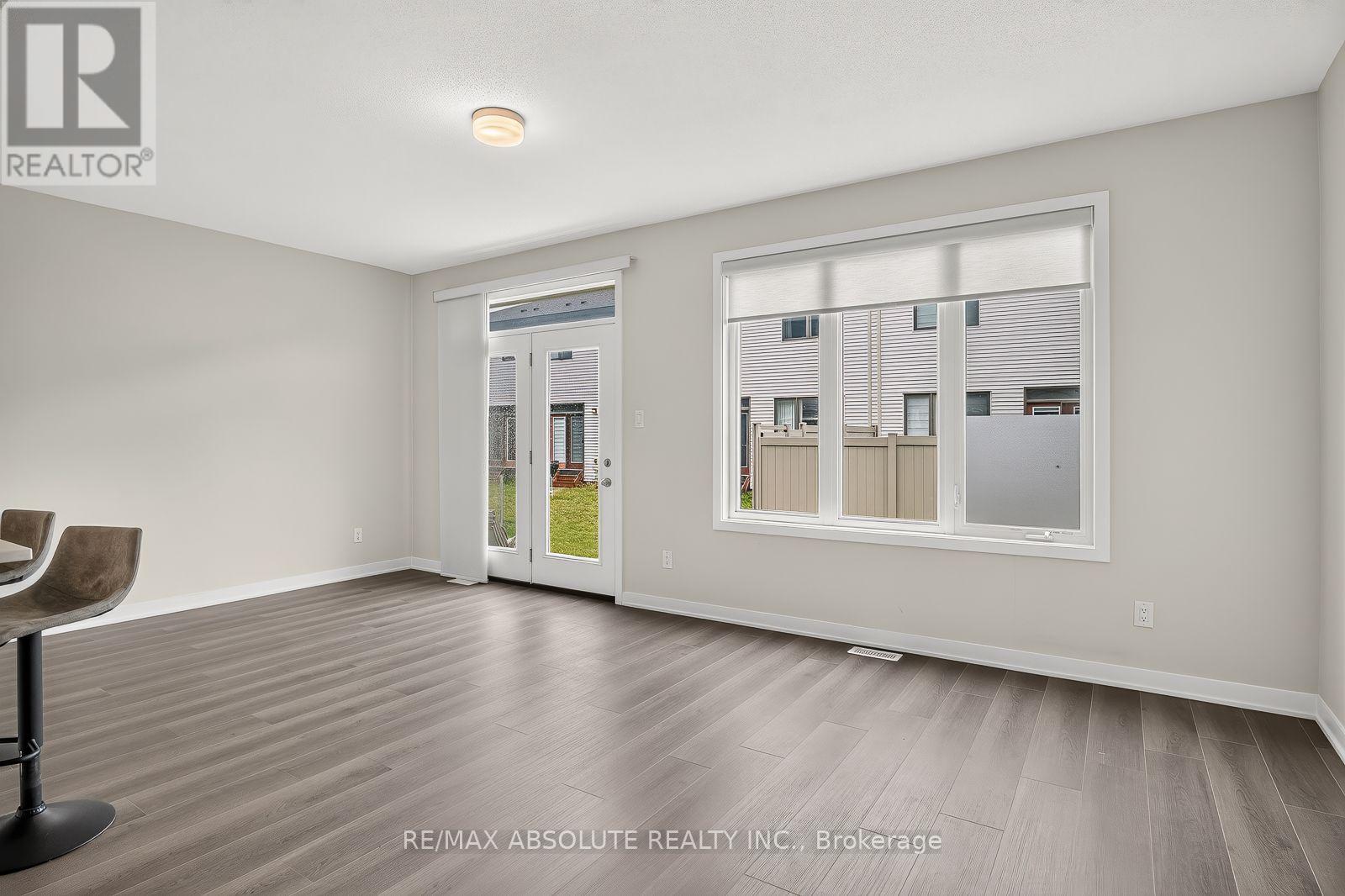 235 BILLRIAN CRESCENT - 14