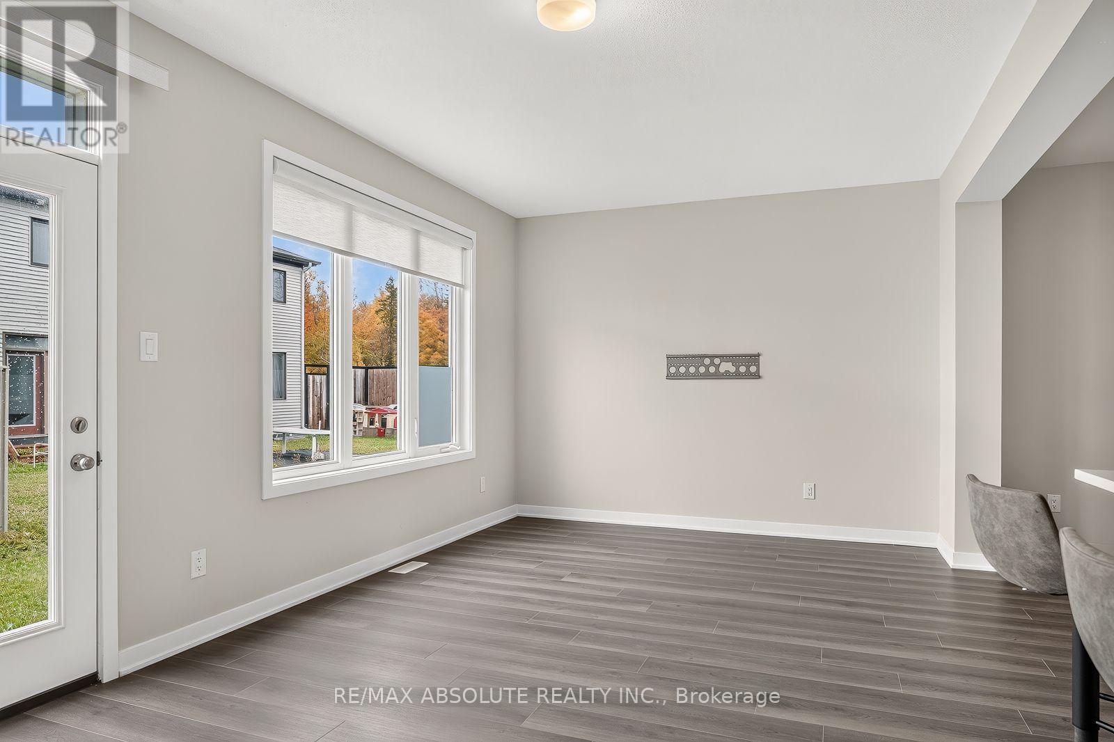 235 BILLRIAN CRESCENT - 15